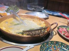 -洱火云南酸菜牛肉火锅(石景山当代商城店)