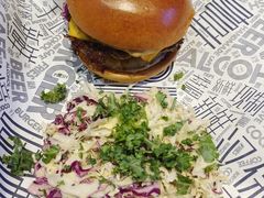 -TRIPS BURGER(大钟寺店)