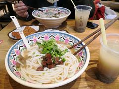 -鑫花溪牛肉米粉(天山店)