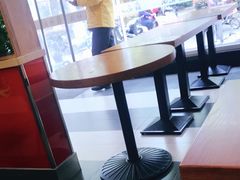靠窗位-鑫花溪牛肉米粉(凤凰街创始总店)