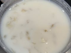 鲜奶银耳炖桃胶-小团圆糖水铺(襄阳南路店)