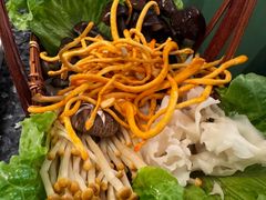 -一席地·本地鸡窝·杭帮鸡火锅(萧山银隆百货店)
