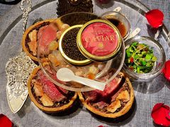 惠灵顿牛排-弦月窗LUNETTE BY AMANDA(复兴路店)