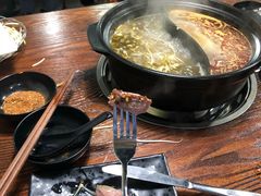 -陆记牛庄·碳锅龙虾烧烤(爱上花园店)