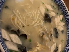 鲍蛤蛏海鲜面-沪西老弄堂面馆(定西路店)