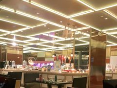 大堂-大中华希尔顿酒店-念自助餐·嗨啤·小龙虾
