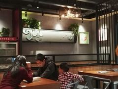 大堂-渝是乎酸菜鱼(龙旗购物中心店)