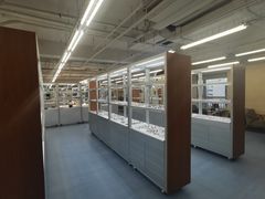 -无奔眼镜·蔡司·依视路授权店(马家堡店)