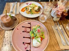 -FLOVIE FLORIST CAFE