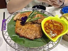 炭烤猪颈肉-荷花泰菜(东方新天地店)