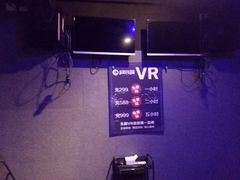 -VR 间客漫·PS电玩·虚拟现实包间游戏电竞(街道口店)