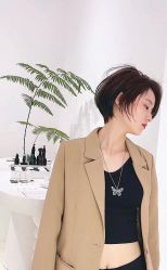点击看大图 -CE·专业蛋白•羽毛接发·潮色烫染品牌店