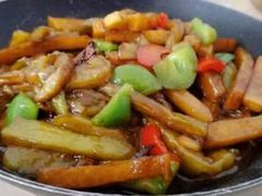 -天天向上素食餐厅(五台山店)