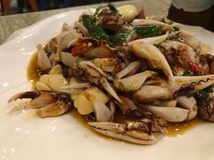 -喝丢一只鞋辣炒海鲜小烧烤(三八广场店)
