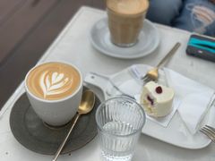 -UNI UNI(环亚凯瑟琳店)