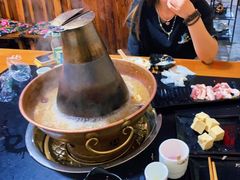 -果松木炭酸菜铜火锅·外婆参鸡汤