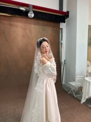 -喜爱高定婚纱摄影