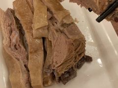 手抓羊肉半斤-贯贯吉·清真餐厅(浙江中路店)