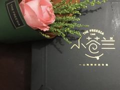 -小苍兰风铃草·礼物蛋糕(沈阳店)