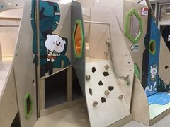 -乐融婴幼儿成长中心(四季青校区)