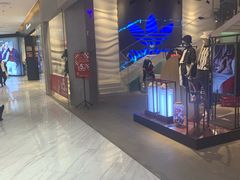 -阿迪达斯(武林银泰三叶草店)