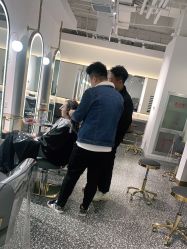 -尚羽华东接发美发店