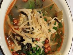 -丽丽三鲜螺蛳粉(田林路店)