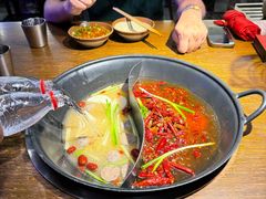 牛肉丸鸳鸯锅-萍姐火锅·公路夜市(打浦桥日月光店)