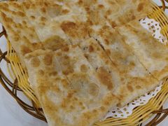 香煎葱油饼-东江渔村·古典园林·30年粤菜老字号(太和店)
