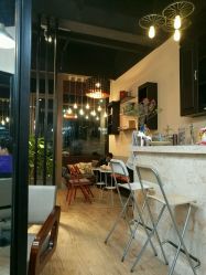 -茶发Salon·烫发染发理发