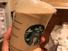 -星巴克臻选(上海合生汇1F店)