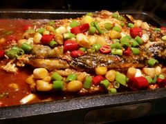 蒜香味草鱼-鱼乐圈烤鱼餐厅(富尔沃·财富街店)