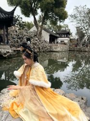 -一揽芳华汉服旗袍体验馆(拙政园店)