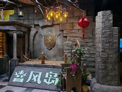 -暴风岛沉浸式体验馆(百联世纪店)