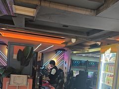 -小魔虎电竞馆·二进制店