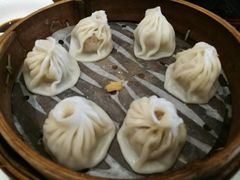 蟹粉小笼包-绿波廊(豫园店)