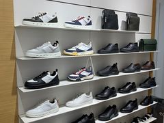 -王府井百货(中州中路店)