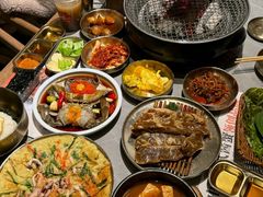 -草家酱蟹炭火烤肉店(珲春南路一店)