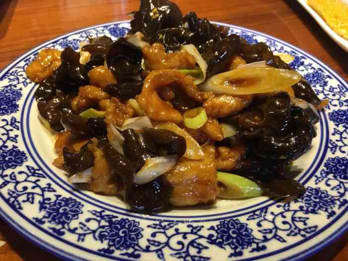 大同府家宴-"菜量在本地算是小的,价格相对外地是便宜的.