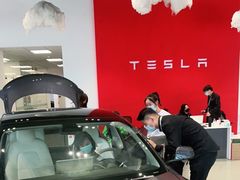 -TESLA 特斯拉(深圳观澜特斯拉直营钣喷中心)
