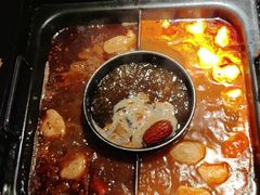 -老牌坊云南鱼豆花火锅(哈西万达店)