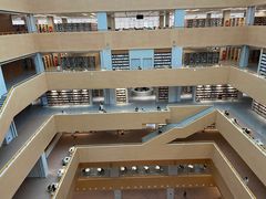 -成都大学-图书馆
