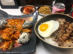 烤牛肉盖浇饭-HONGA HONGA雄家(曹路店)