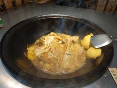 -屯老二农家铁锅炖·行业领军者(梅江店)