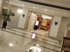 -汕尾巴黎半岛酒店