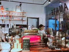 -怪兽咖啡 Monster Cafe