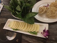 -云中捞高空旋转餐厅(商茂世纪广场店)