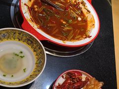 -谭公鱼头·鲜鱼火锅·小龙虾·江湖菜(秀沿路店)