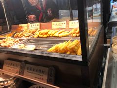 面包甜点陈列柜-和府捞面(领展购物广场京通店)