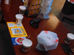 -荒岛实景沉浸密室(江汉路1店)